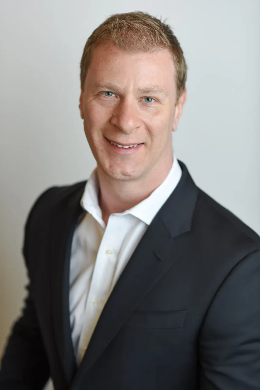 Dr. Vladimir Shuster DMD, endodontist at Endodontic Arts of San Francisco